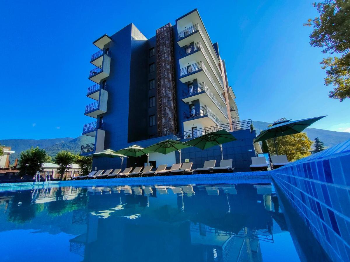 A.V. Sokol Family Hotel Gagra Exteriör bild